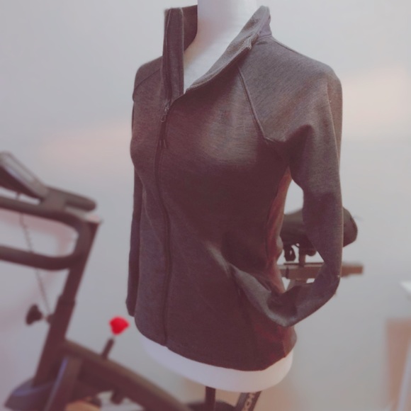 Northface base layer running jacket - Picture 2 of 6